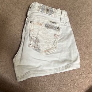 Miss me easy shorts size 27